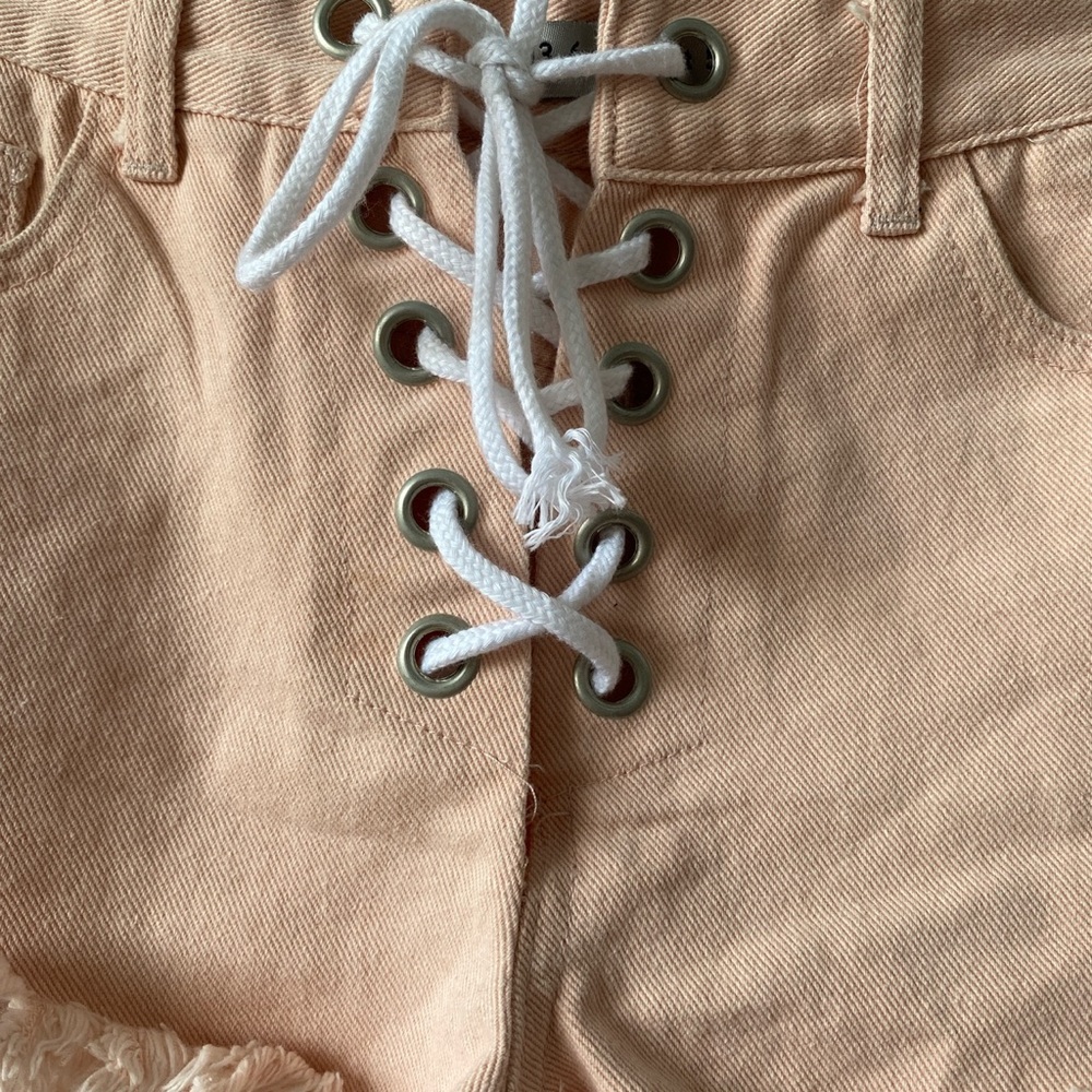 Pink shorts - Picture 3 of 3